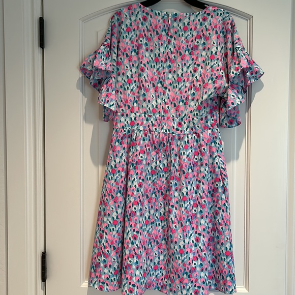 Lilly Pulitzer V-neck Dress, size 0, barely worn - Picture 3 of 4
